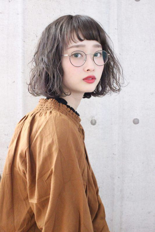 Tóc ngắn xoăn Bob