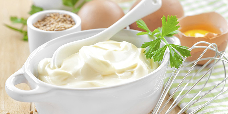 Cách đắp tóc bằng mayonnaise dành cho tóc xơ rối