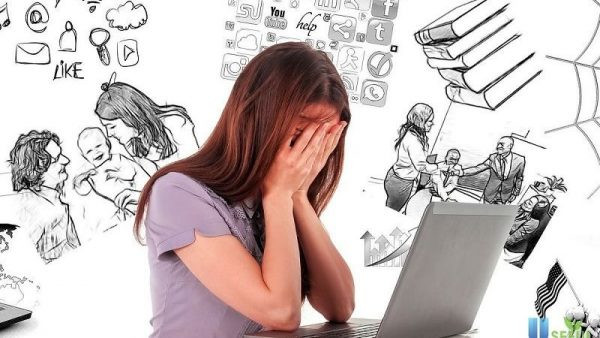 Căng thẳng, stress và trầm cảm kéo dài có thể gây rụng tóc