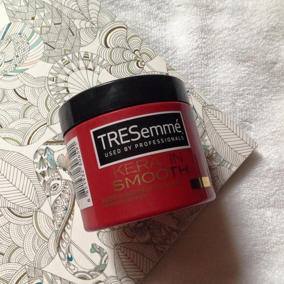 Kem ủ tóc Tresemme Keratin Smooth