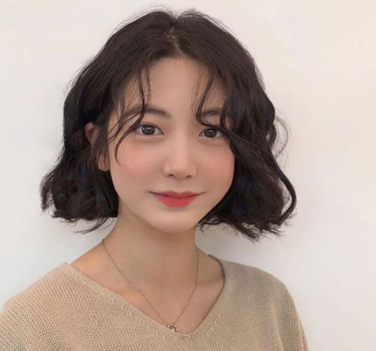 Kiểu tóc 2 mái uốn